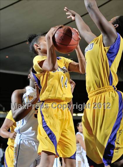 Thumbnail 3 in JW North vs. Lynwood (CIF SS D2AA Final) photogallery.