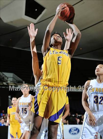 Thumbnail 3 in JW North vs. Lynwood (CIF SS D2AA Final) photogallery.