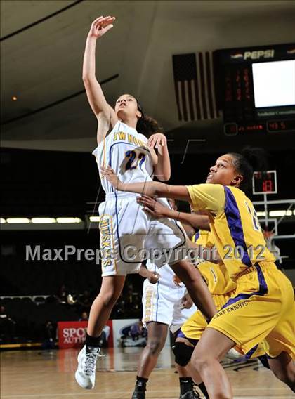 Thumbnail 3 in JW North vs. Lynwood (CIF SS D2AA Final) photogallery.