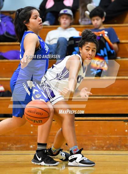 Thumbnail 3 in Yerington vs. Smith Valley (Serpent Classic) photogallery.