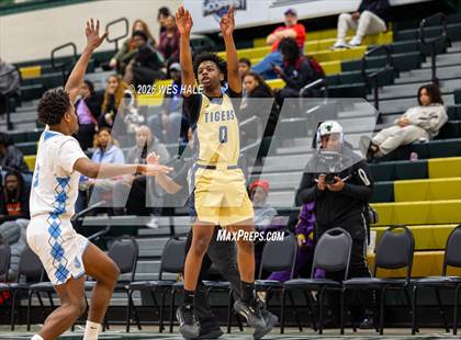 Thumbnail 1 in Lee vs. Arlington photogallery.