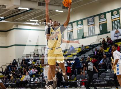 Thumbnail 1 in Lee vs. Arlington photogallery.