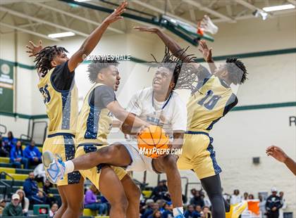 Thumbnail 2 in Lee vs. Arlington photogallery.