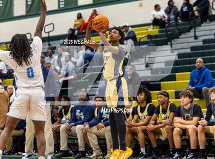 Thumbnail 2 in Lee vs. Arlington photogallery.