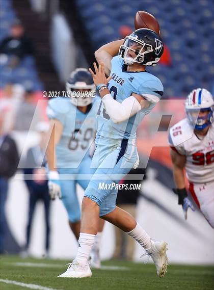 Thumbnail 2 in Valor Christian vs. Cherry Creek (CHSAA 5A Final) photogallery.
