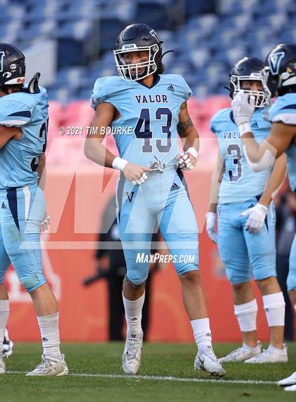 Thumbnail 2 in Valor Christian vs. Cherry Creek (CHSAA 5A Final) photogallery.