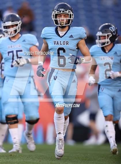 Thumbnail 3 in Valor Christian vs. Cherry Creek (CHSAA 5A Final) photogallery.