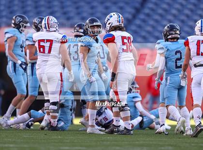 Thumbnail 2 in Valor Christian vs. Cherry Creek (CHSAA 5A Final) photogallery.