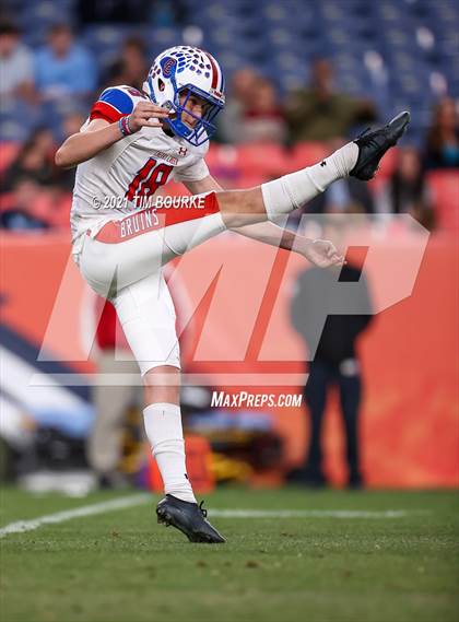 Thumbnail 3 in Valor Christian vs. Cherry Creek (CHSAA 5A Final) photogallery.