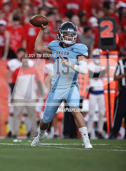 Thumbnail 2 in Valor Christian vs. Cherry Creek (CHSAA 5A Final) photogallery.
