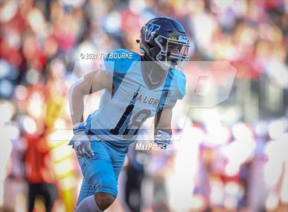 Thumbnail 3 in Valor Christian vs. Cherry Creek (CHSAA 5A Final) photogallery.