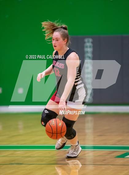Thumbnail 3 in WF West vs Archbishop Murphy (WIAA 2A Regional Playoff) photogallery.