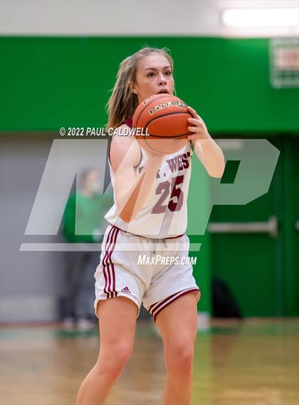 Thumbnail 2 in WF West vs Archbishop Murphy (WIAA 2A Regional Playoff) photogallery.