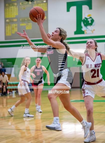 Thumbnail 1 in WF West vs Archbishop Murphy (WIAA 2A Regional Playoff) photogallery.