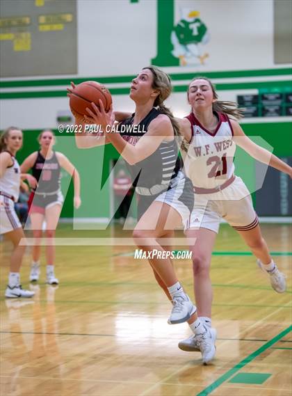 Thumbnail 3 in WF West vs Archbishop Murphy (WIAA 2A Regional Playoff) photogallery.
