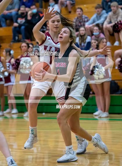 Thumbnail 2 in WF West vs Archbishop Murphy (WIAA 2A Regional Playoff) photogallery.
