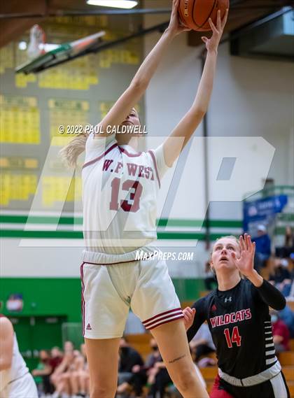 Thumbnail 3 in WF West vs Archbishop Murphy (WIAA 2A Regional Playoff) photogallery.