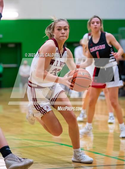Thumbnail 3 in WF West vs Archbishop Murphy (WIAA 2A Regional Playoff) photogallery.