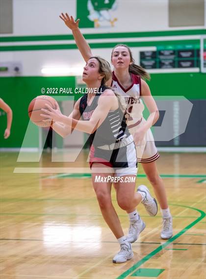 Thumbnail 2 in WF West vs Archbishop Murphy (WIAA 2A Regional Playoff) photogallery.