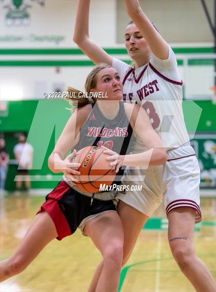 Thumbnail 3 in WF West vs Archbishop Murphy (WIAA 2A Regional Playoff) photogallery.