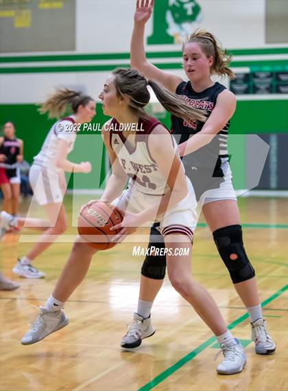 Thumbnail 3 in WF West vs Archbishop Murphy (WIAA 2A Regional Playoff) photogallery.