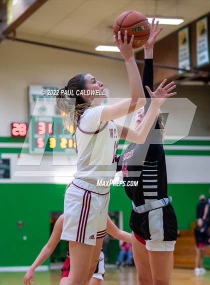 Thumbnail 2 in WF West vs Archbishop Murphy (WIAA 2A Regional Playoff) photogallery.