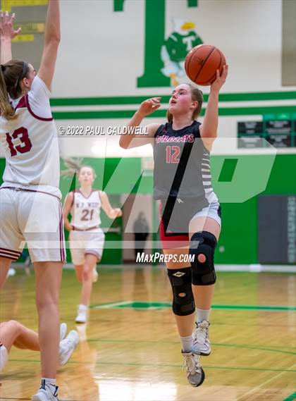Thumbnail 2 in WF West vs Archbishop Murphy (WIAA 2A Regional Playoff) photogallery.