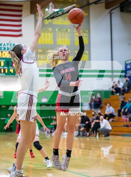 Thumbnail 1 in WF West vs Archbishop Murphy (WIAA 2A Regional Playoff) photogallery.