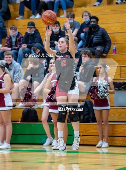 Thumbnail 3 in WF West vs Archbishop Murphy (WIAA 2A Regional Playoff) photogallery.