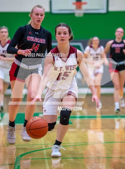 Thumbnail 2 in WF West vs Archbishop Murphy (WIAA 2A Regional Playoff) photogallery.