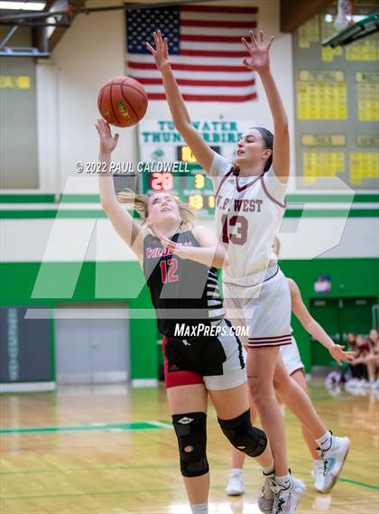 Thumbnail 2 in WF West vs Archbishop Murphy (WIAA 2A Regional Playoff) photogallery.