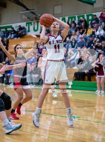 Thumbnail 2 in WF West vs Archbishop Murphy (WIAA 2A Regional Playoff) photogallery.