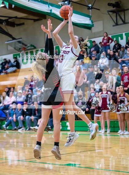 Thumbnail 3 in WF West vs Archbishop Murphy (WIAA 2A Regional Playoff) photogallery.