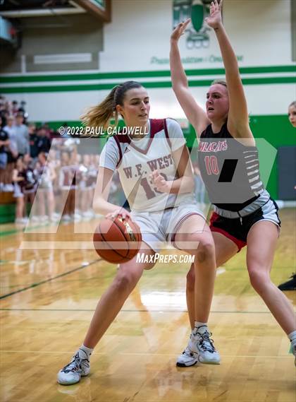 Thumbnail 1 in WF West vs Archbishop Murphy (WIAA 2A Regional Playoff) photogallery.