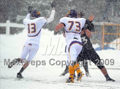 Thumbnail 3 in Greensburg Central Catholic vs. Lancaster Catholic (PIAA Class AA Final) photogallery.