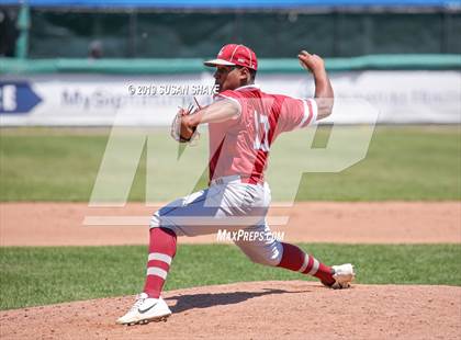 Thumbnail 1 in Franklin vs. Lowell (MIAA Division 1A Round 1 Playoff) photogallery.