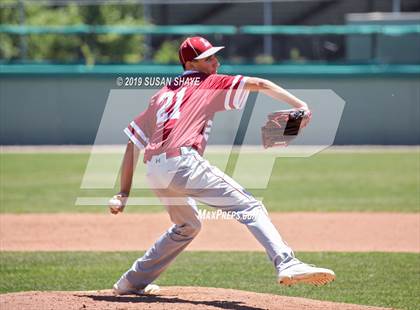 Thumbnail 1 in Franklin vs. Lowell (MIAA Division 1A Round 1 Playoff) photogallery.