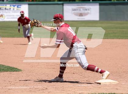 Thumbnail 3 in Franklin vs. Lowell (MIAA Division 1A Round 1 Playoff) photogallery.
