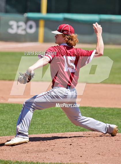 Thumbnail 1 in Franklin vs. Lowell (MIAA Division 1A Round 1 Playoff) photogallery.