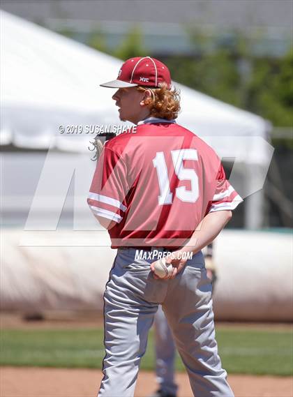 Thumbnail 2 in Franklin vs. Lowell (MIAA Division 1A Round 1 Playoff) photogallery.