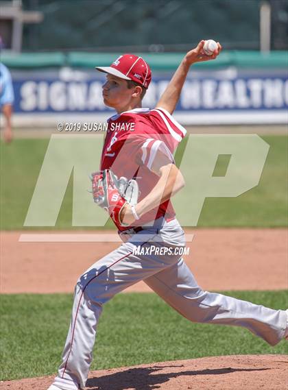 Thumbnail 2 in Franklin vs. Lowell (MIAA Division 1A Round 1 Playoff) photogallery.