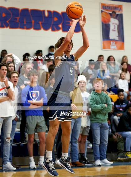 Thumbnail 1 in Chilton County vs Jemison (Chilton County Tournament) photogallery.
