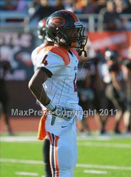 Thumbnail 3 in Argyle vs. Gilmer (3A Division 2 Region 2 Regional Final) photogallery.