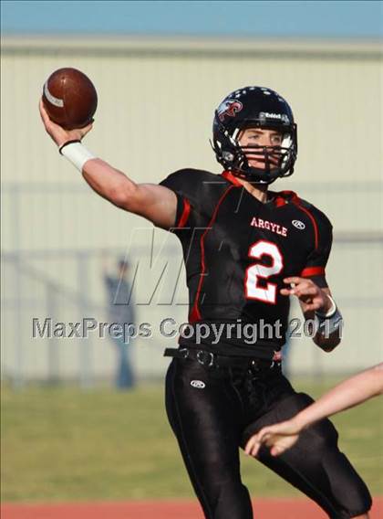 Thumbnail 1 in Argyle vs. Gilmer (3A Division 2 Region 2 Regional Final) photogallery.