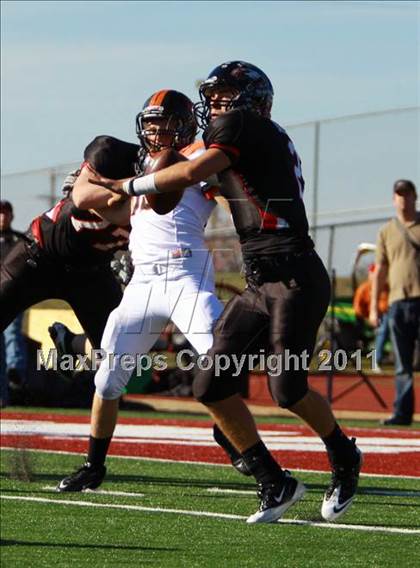 Thumbnail 1 in Argyle vs. Gilmer (3A Division 2 Region 2 Regional Final) photogallery.
