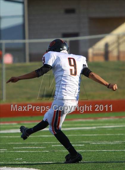Thumbnail 2 in Argyle vs. Gilmer (3A Division 2 Region 2 Regional Final) photogallery.
