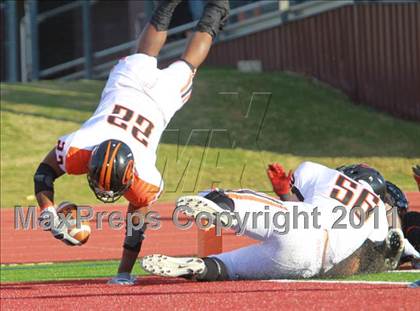 Thumbnail 3 in Argyle vs. Gilmer (3A Division 2 Region 2 Regional Final) photogallery.