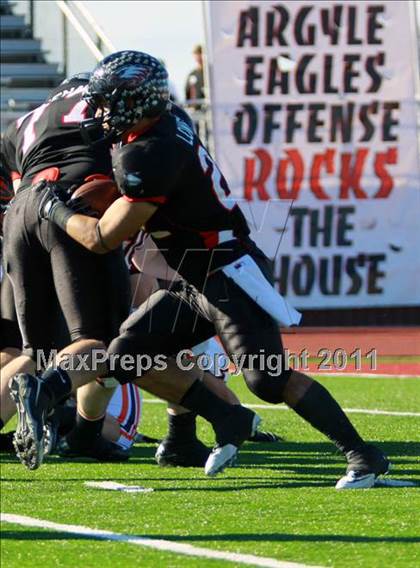 Thumbnail 3 in Argyle vs. Gilmer (3A Division 2 Region 2 Regional Final) photogallery.