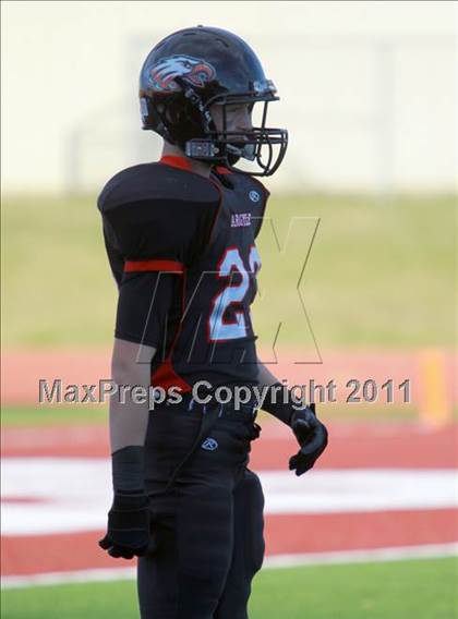 Thumbnail 3 in Argyle vs. Gilmer (3A Division 2 Region 2 Regional Final) photogallery.