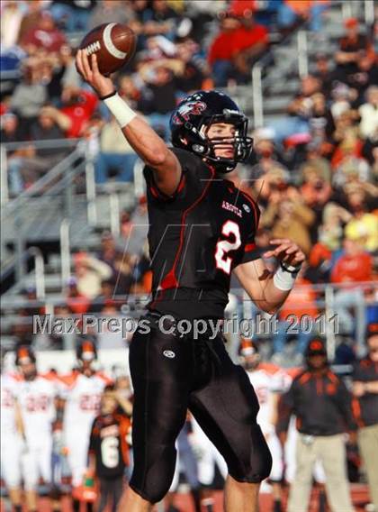 Thumbnail 2 in Argyle vs. Gilmer (3A Division 2 Region 2 Regional Final) photogallery.